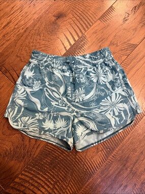 Athleta Girl L/12 Quick-Dry Active Shorts